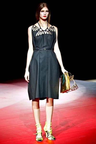 Look 18